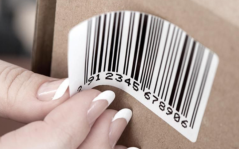 Tem mã vạch in rõ nét, dễ quét, bám dính tốt trên nhiều bề mặt, phù hợp cho bán lẻ, kho vận và sản xuất, giúp tối ưu quy trình phân loại và kiểm soát hàng hóa.
